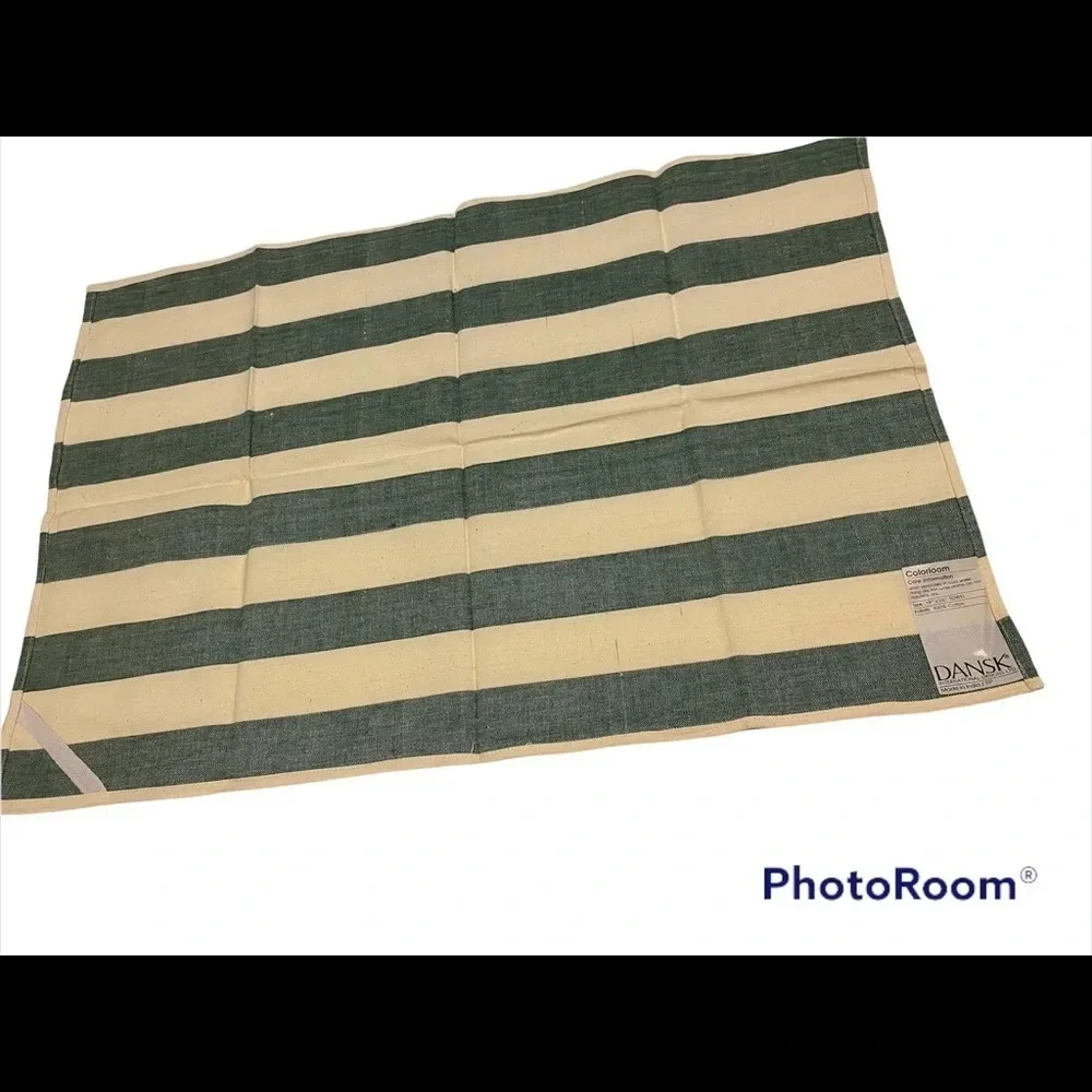 NWOT Dansk Colorloom Set of 2 Green/Cream Hand Towels 18x26